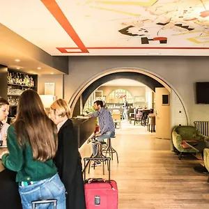 Le Comte Rouge Hotel